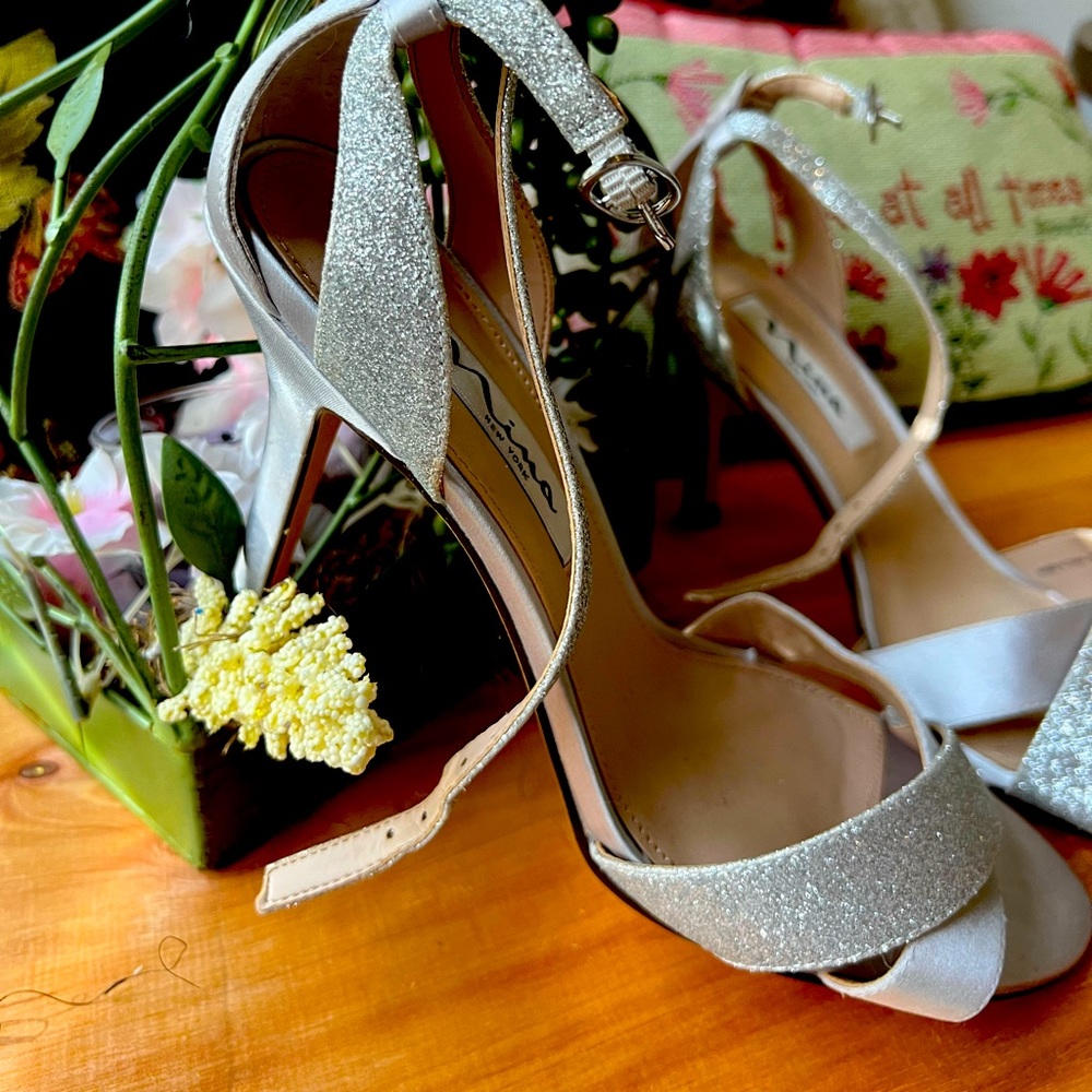 Elegant Nina New York Strappy Sandals